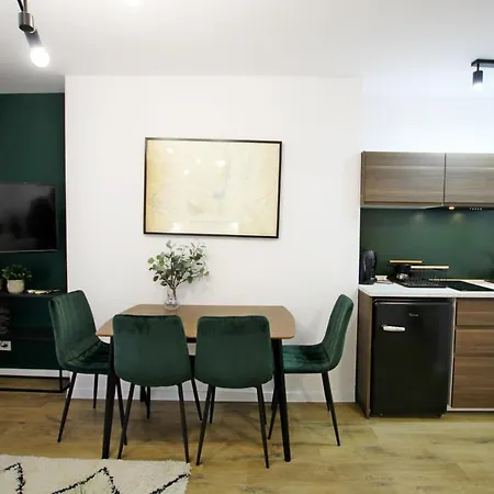 Nad Zalewem Holi Hotel apartamentowy